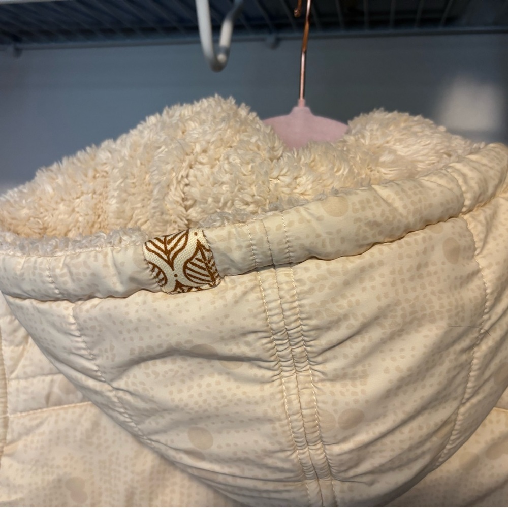 Billabong hooded sherpa-lined Puffy Vest